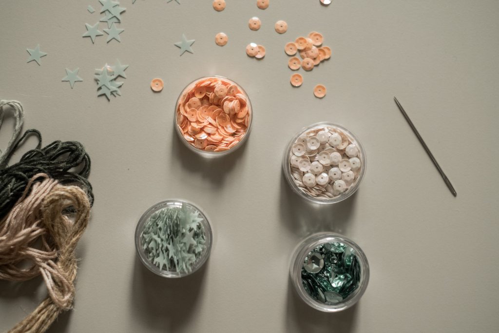 Ricamo ed epigenetica: radici, lentezza e salute interiore